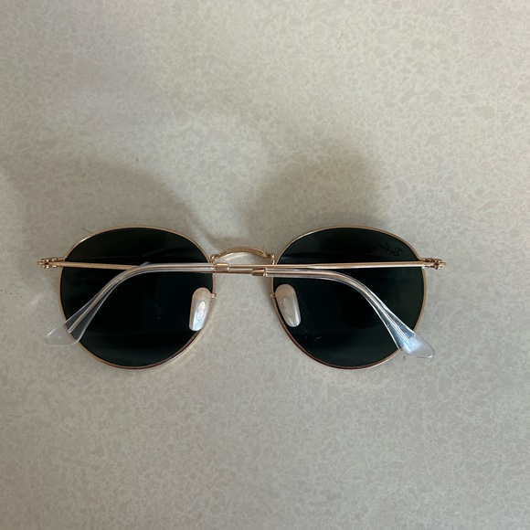Ray-Ban Round Gold Frame - Picture 2 of 5